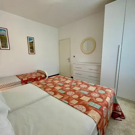 Beachfront Sea View Flat Apartamento Porto Santa Margherita