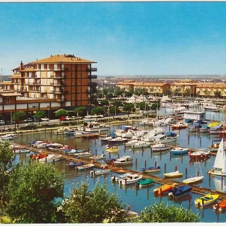 Apartment Beachfront Sea View Flat