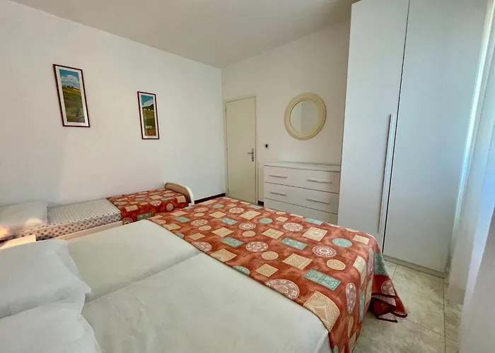 Beachfront Sea View Flat Appartement Porto Santa Margherita